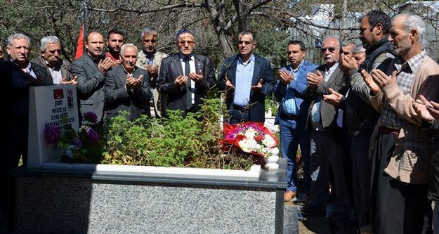 Güney şehidimizi mezarı başında andı