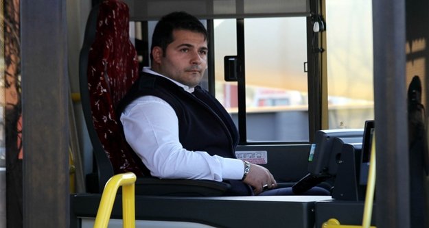 Halk otobüsüne taşlı saldırı