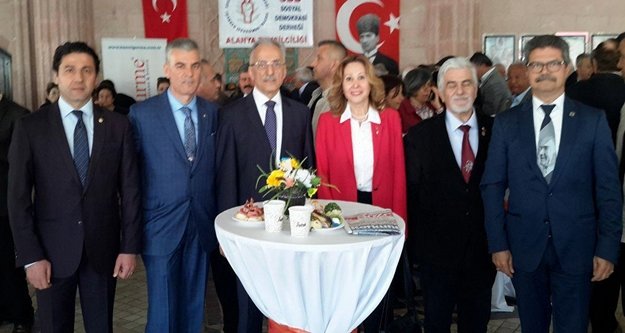 Karayalçın Alanya'da anayasayı anlattı