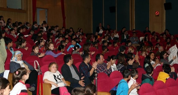 Kitapla sanat buluştu