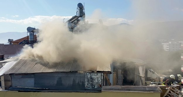 Korku dolu anlar: Bina küle döndü