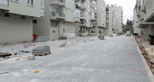 Meşhur cadde şantiyeye döndü