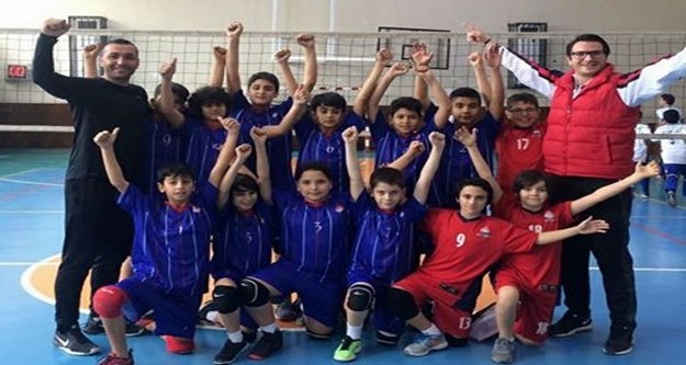 Minik sporcularımız başarıya doymuyor