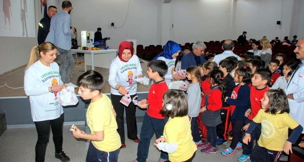 Öğrencilere elektriğin doğru kullanımı anlatıldı