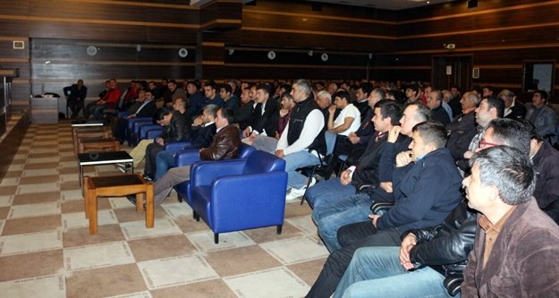 Sinekle mücadelede ekiplerine sağlık dersi