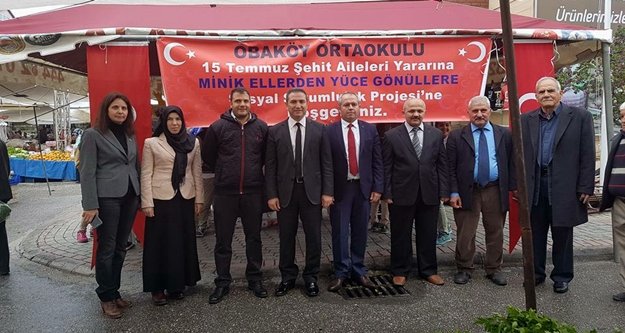 Yiğit şehit aileleri için tezgaha geçti