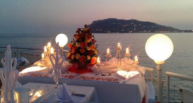 Alanya'nın en gözde mekanı sezonu açtı