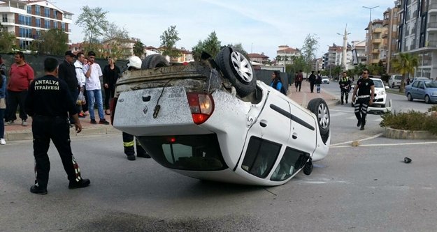 Araç takla attı: 2 yaralı var
