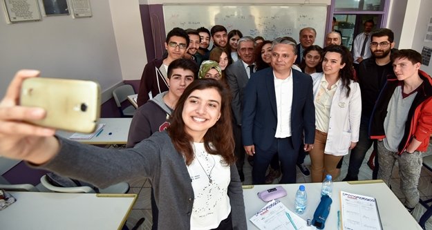 Başkan Uysal MURGEM’li gençlerle buluştu