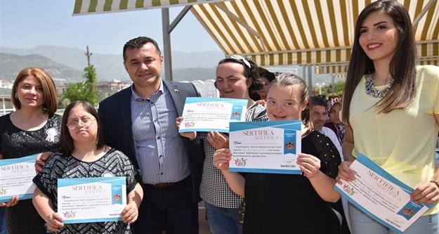 Belediye'nin hizmeti Alanya halkını zayıflatıyor