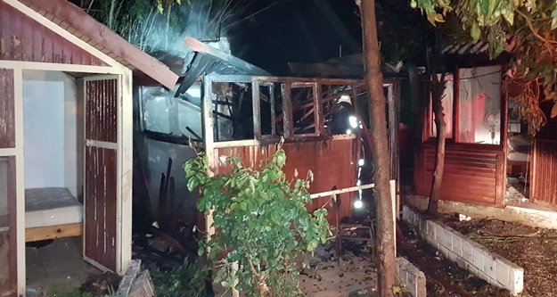 Bungolov yangını: 1 ağır yaralı var