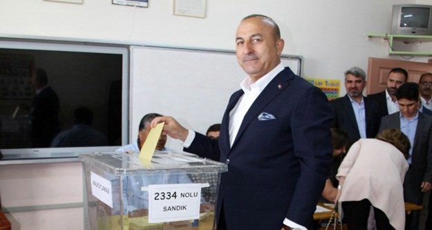 Çavuşoğlu'nun sandığından ne çıktı?