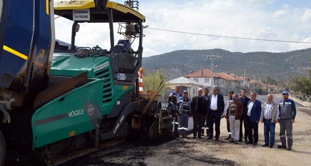Çomaklı’ya sıcak asfalt