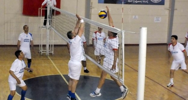 Kaymakamlık kupası için rekabet başladı