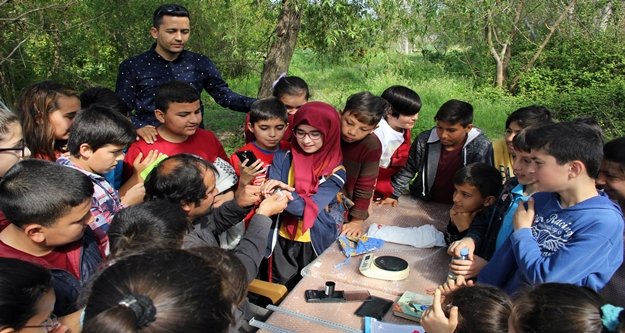 Öğrencilerden uygulamalı kuş halkalama