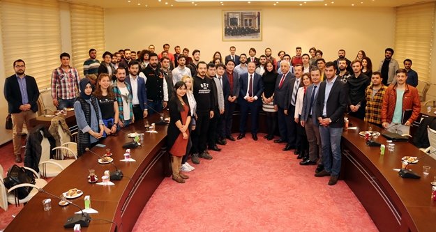 Rektör Ünal öğrencilere seslendi