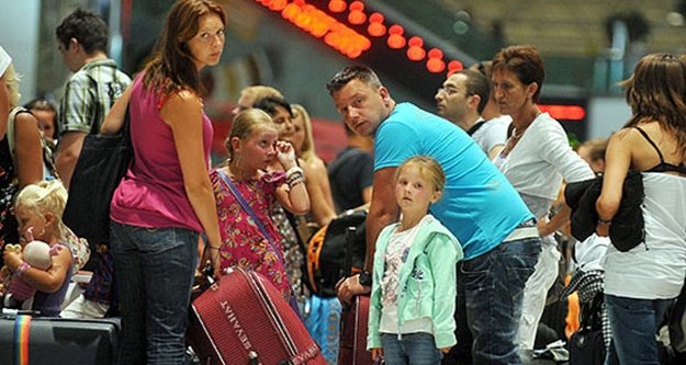 Turizm gelirleri yüzde 17 düştü