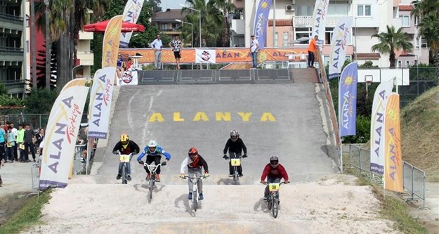 Zorlu parkuru kazanan isimler belli oldu