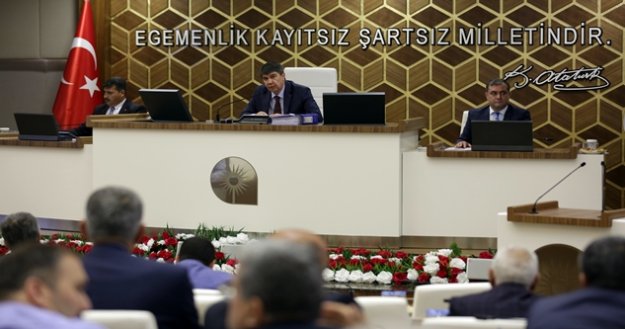 “30'un üzerinde kavşakta düzenleme yapıyoruz”