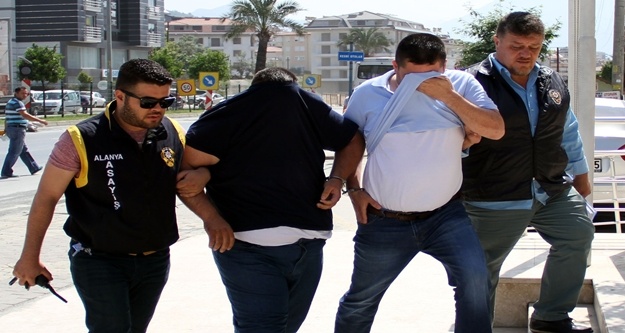 Alanya'yı dolandıran iki şahıs tutuklandı