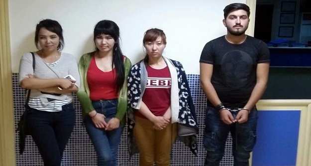 Alanya’da kaçak çalışan 3’ü kadın 4 kişi yakalandı