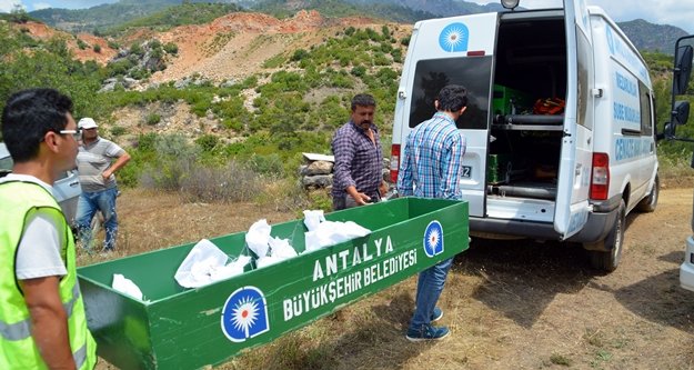 Baraj altında kalacak 30 mezar nakledildi