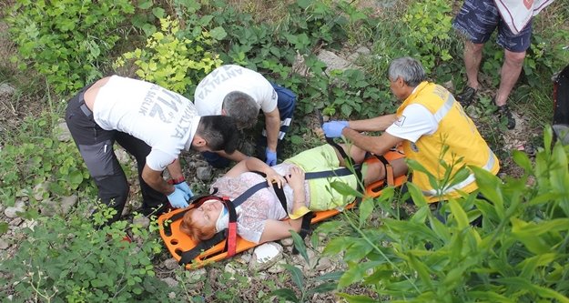 Elektirikli bisikletle kanala düştüler