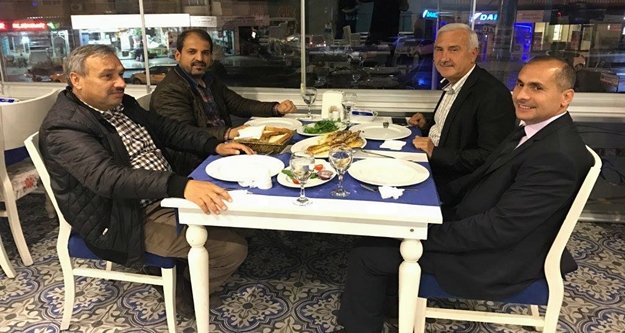 Eski başkanlar yemekte buluştu