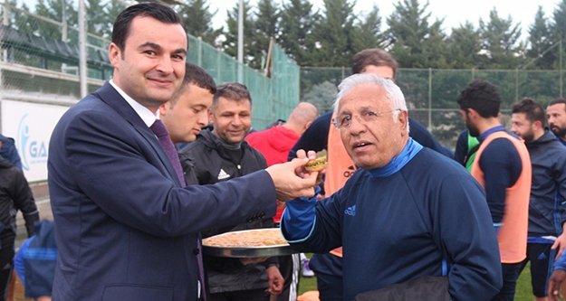 Eski hocamız Kalpar son anda paçayı kurtardı