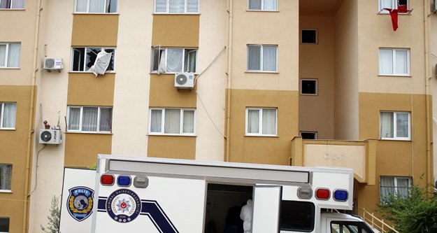 Eski sevgilisinin evini dinamitle patlattı