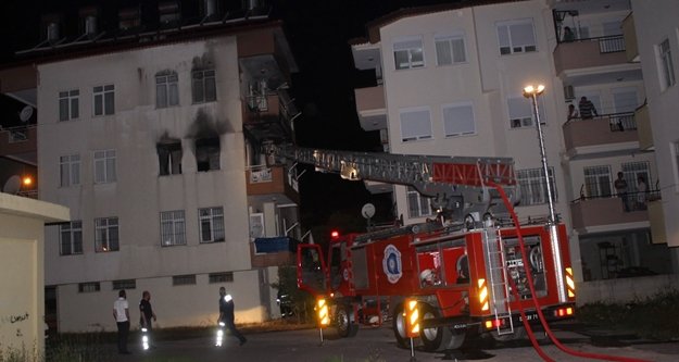 Ev yanarak kullanılmaz hale geldi