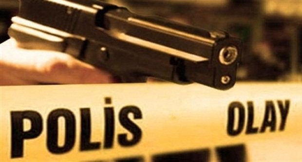 Alanya'da galeriye kurşun yağdırdılar