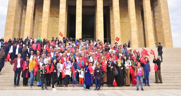 Muhtarlar Anıtkabir'e akın etti