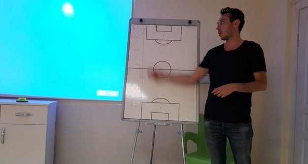 Personele 'çim saha bakımı' eğitimi