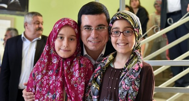 Tütüncü Gazipaşa'da öğrencilerle buluştu