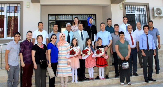 Alanya'da 58 bin öğrenci karne heyecanı yaşadı