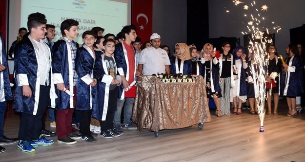 Alanya İsabet Koleji'nde ilk mezuniyet heyecanı