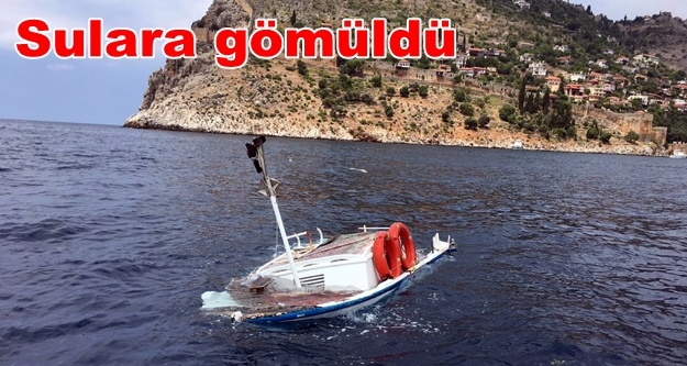 Alanya’da özel tekne, tur teknesiyle çarpıştı