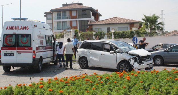 Babasının otomobilini kaçıran çocuk kaza yaptı