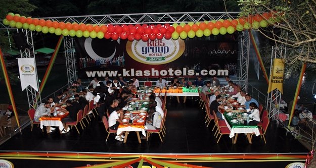 Barcın ve Pehlivan iftarda buluşturdu