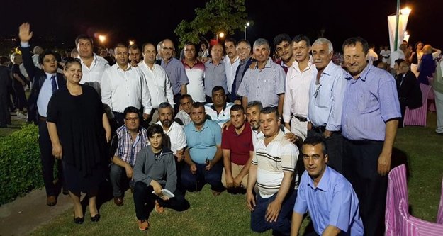 İhraç edilen MHP'liler Akşener'in iftarında