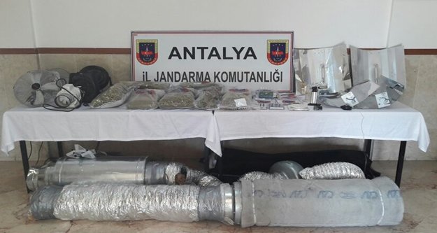 Pes! Uyuşturucu imalathanesi kurmuşlar