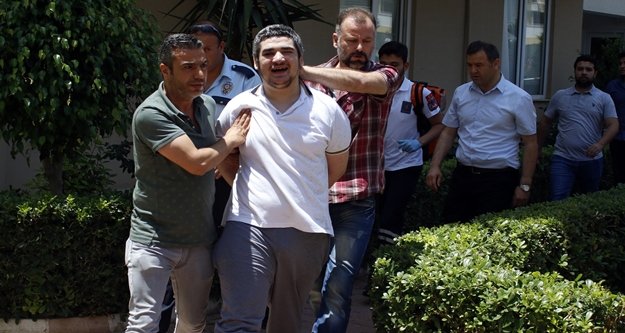 Şizofren genç kendisini eve kilitledi