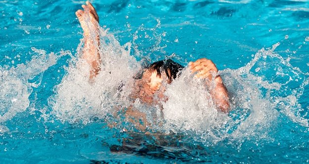 17 yaşındaki çocuk denizde boğuldu