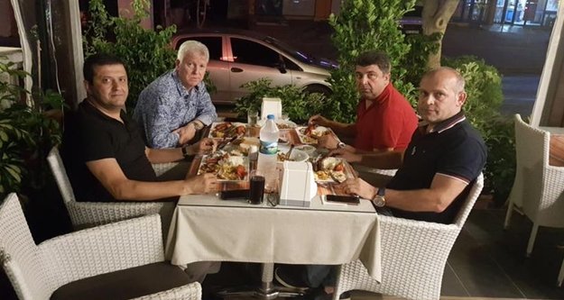 3 başkan yemekte buluştu