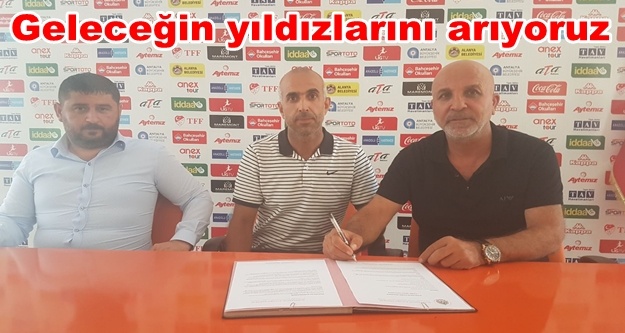 Antalya’ya Alanyaspor Futbol Okulu