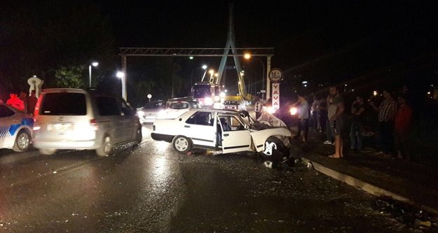 Çöp kamyonuna çarptı: 1 yaralı var