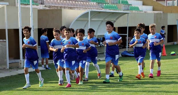 Futbolun Fabrikasında geleceğin yıldızları yetişiyor