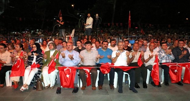 İkinci günde de meydanlar boş kalmadı