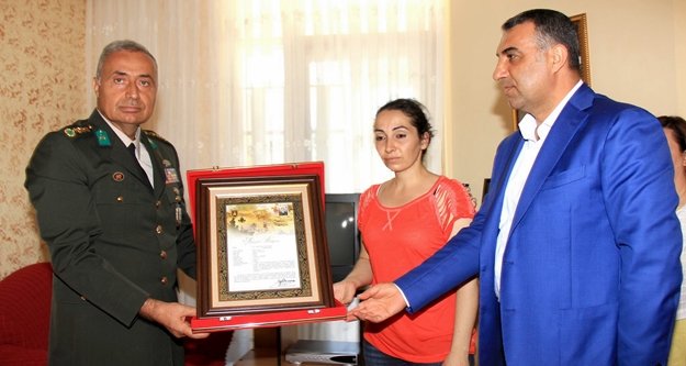 Kaymakam'dan şehit ailesine ziyaret